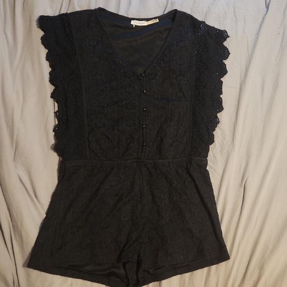 Blu Pepper Pants - Black‎ Lace Romper